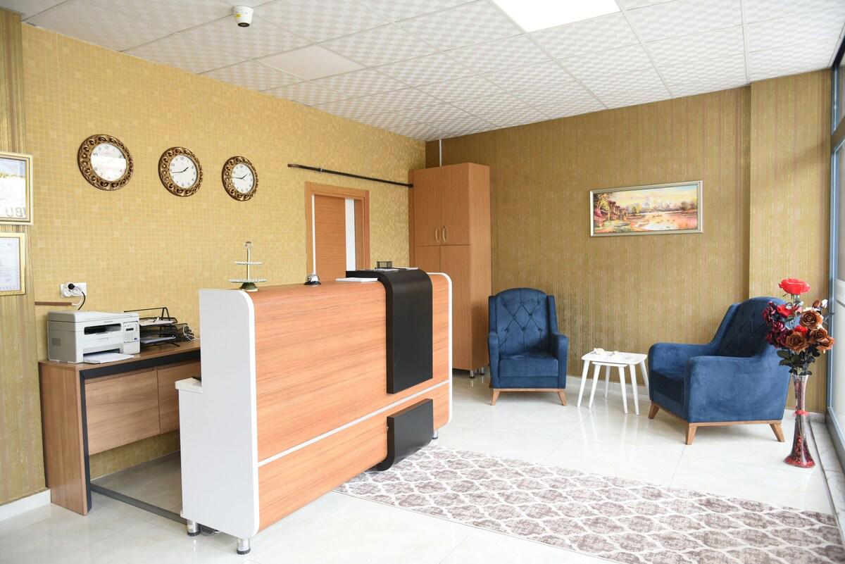 Hotel Almina Park