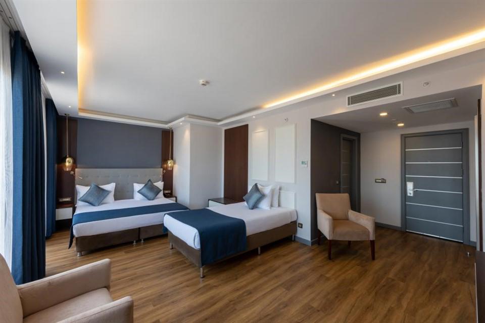 Revia Square Hotel