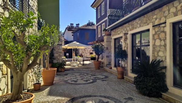 Fiore Garden Suites