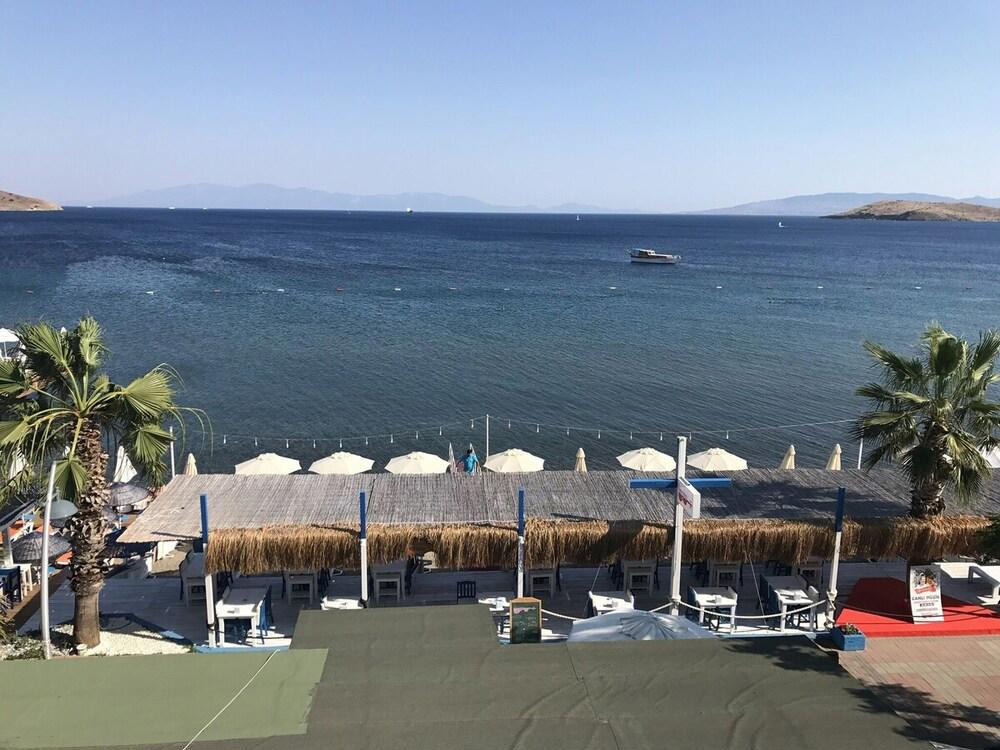 Kemanci Suites Restaurant & Beach