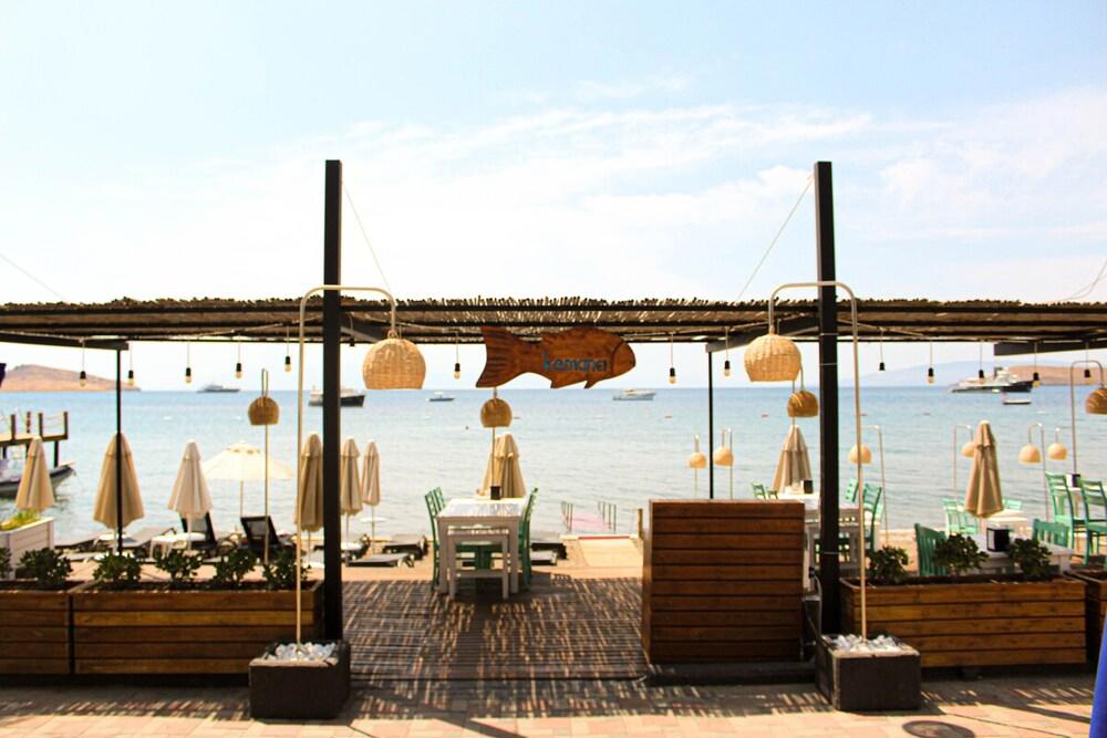 Kemanci Suites Restaurant & Beach