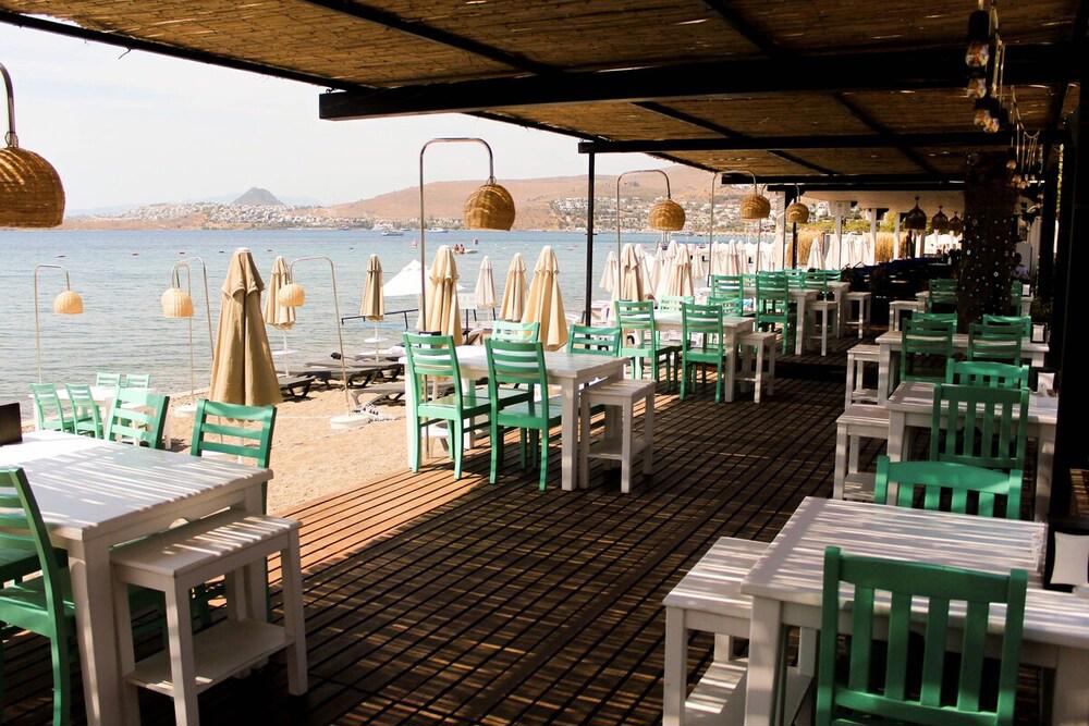 Kemanci Suites Restaurant & Beach