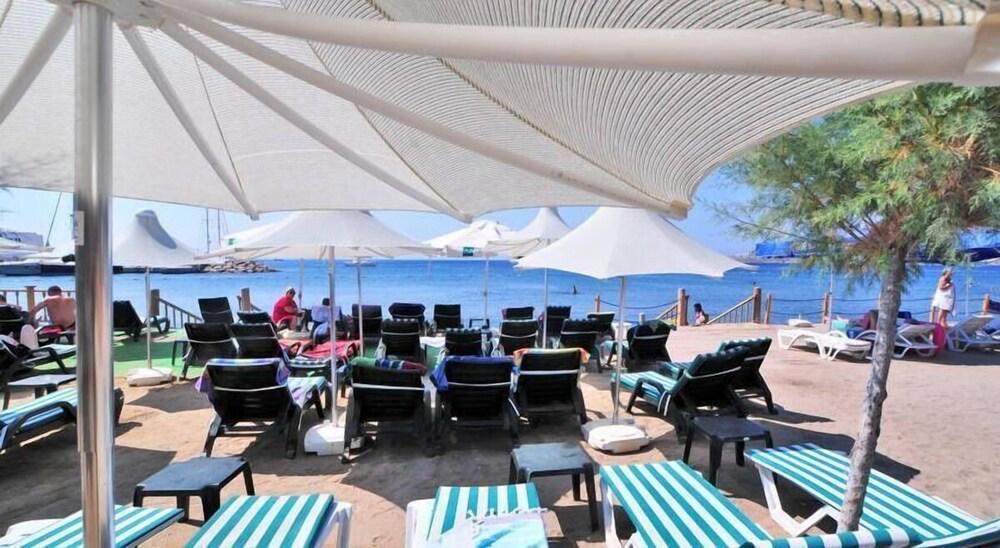 Manolya Hotel