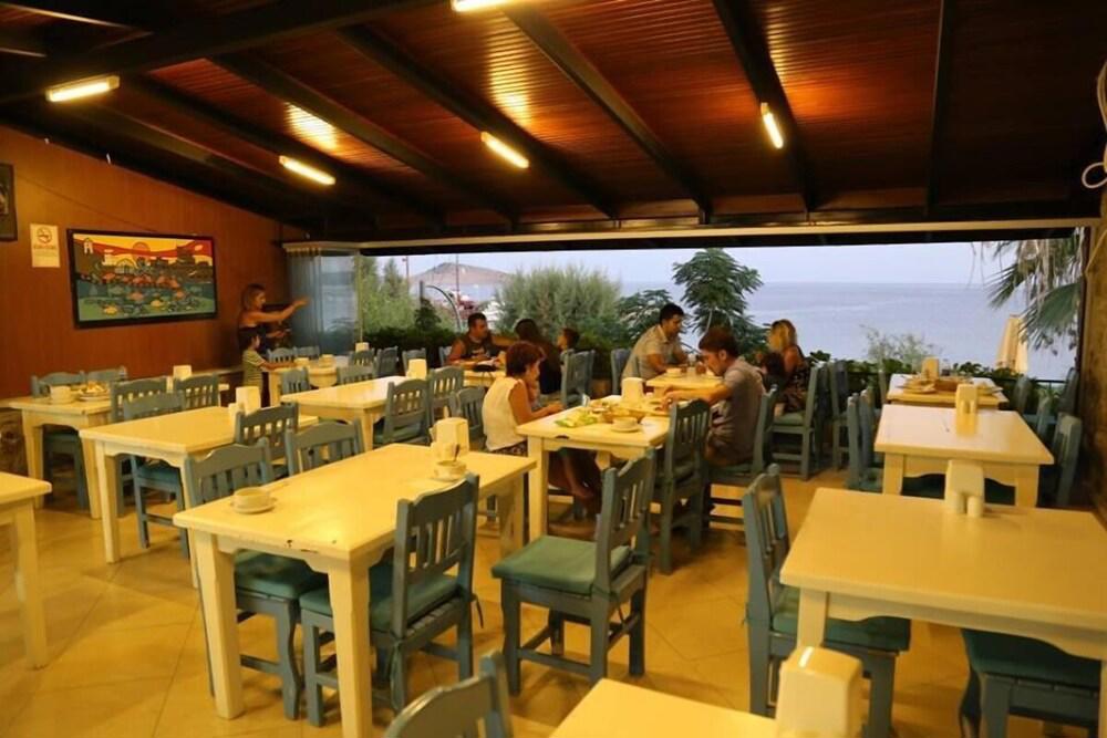 Manolya Hotel