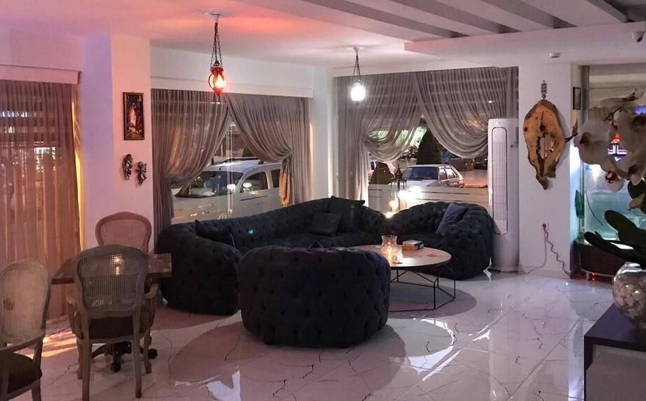 Bone Apart Otel
