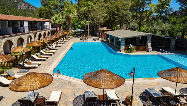 Alados Otel