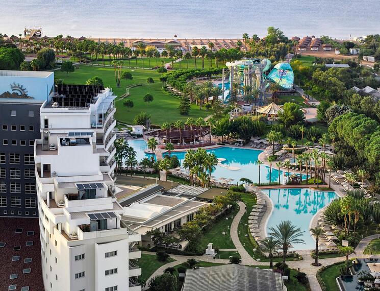 Lara Barut Collection