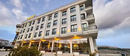 Kanyonvadi Hotel