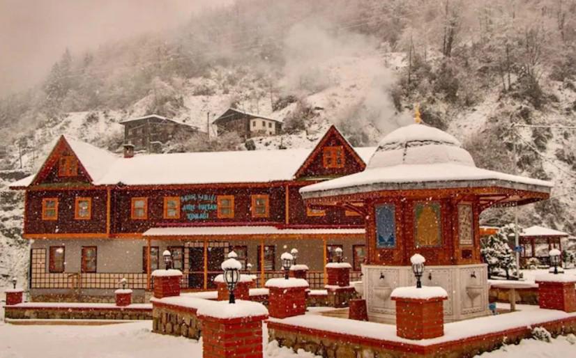 Adile Sultan Konağı