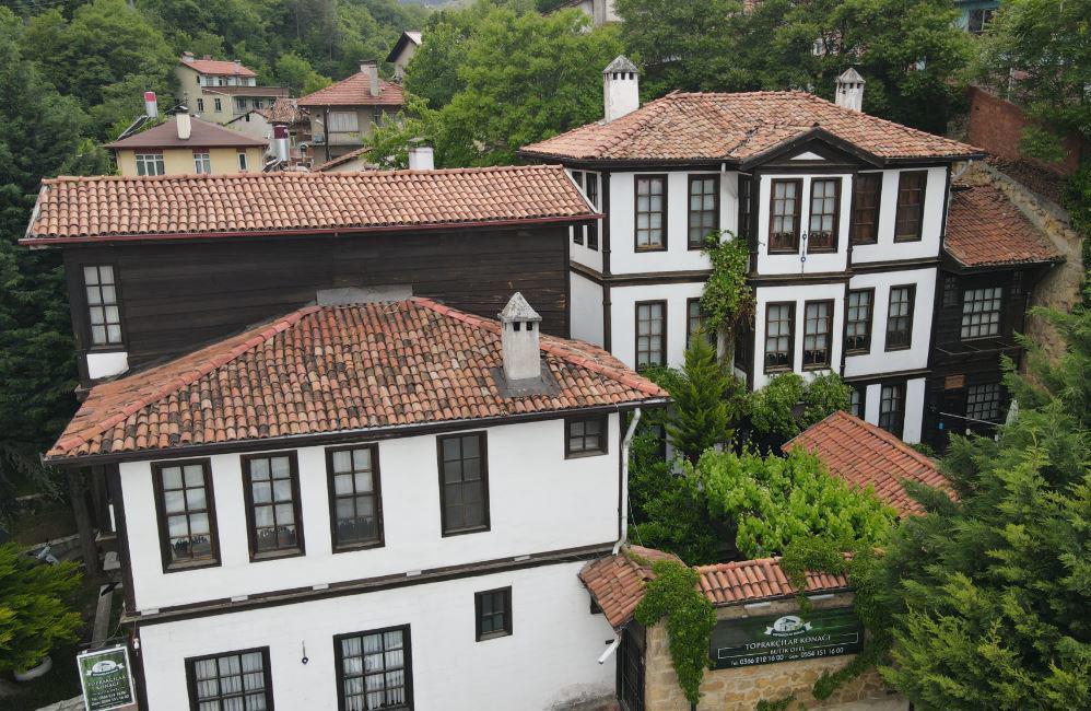 Toprakçılar Konağı