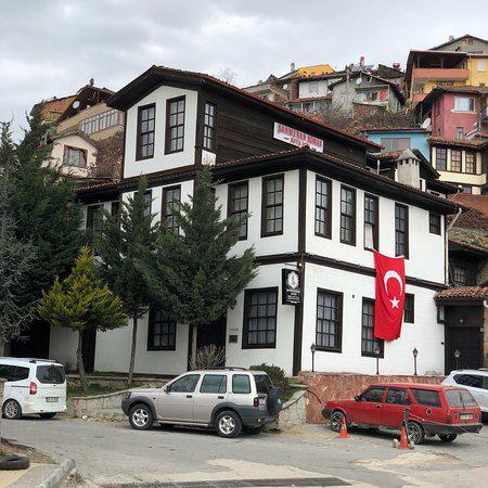 Toprakçılar Konağı