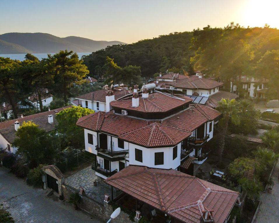 Liya Boutique Hotel & Suites