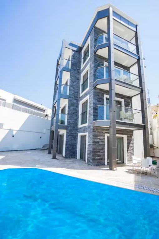 M2 Hotel