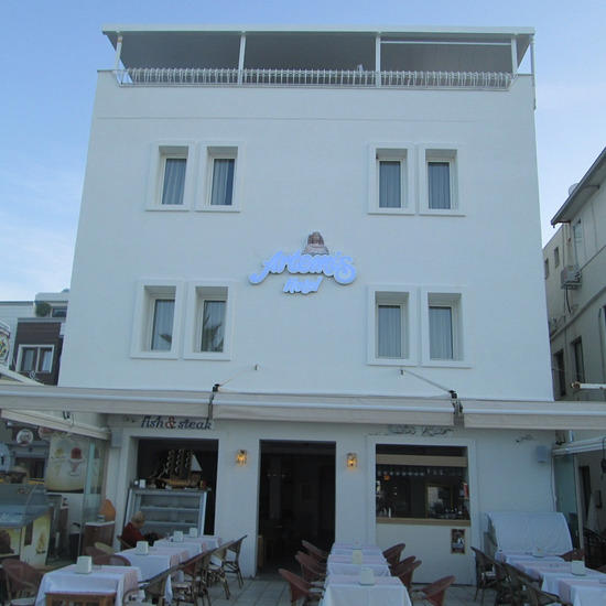 Artemis Hotel