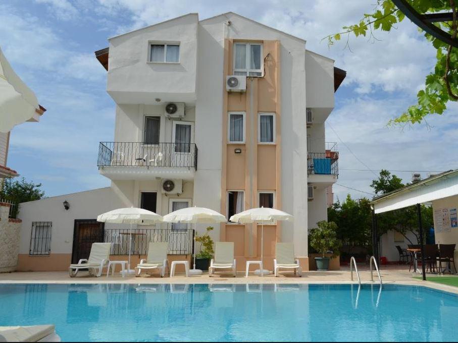 Çam Hotel