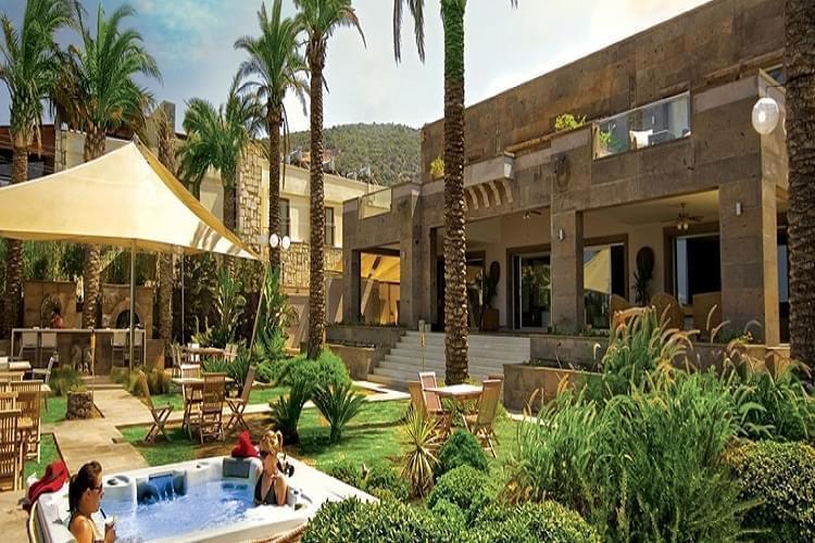 Casa Dell'Arte Hotel of Arts & Leisure