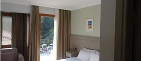 Hotel Pine Valley