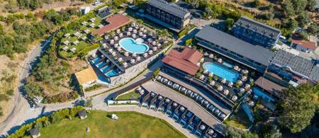 Manaspark Deluxe Hotel