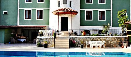 Tarzan Family Hotel