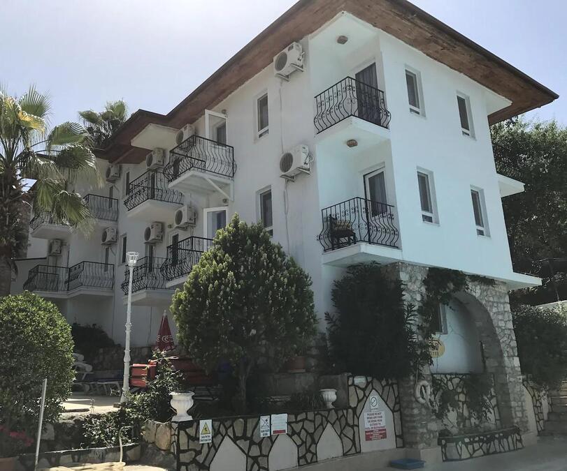 Red Hotel Hisarönü