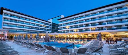 L'Etoile Beach Hotel