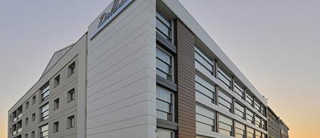 Delmar Suites & Residence