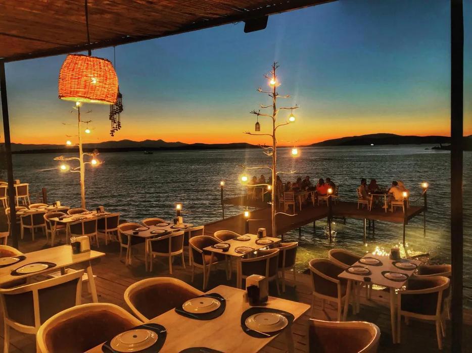 Erythros Boutique Hotel