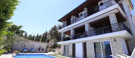 Alaçatı Yamaç Evi
