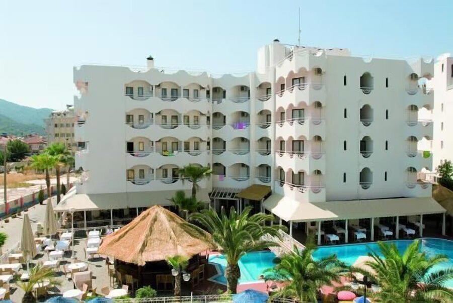 Hawaii Hotel By Yunus