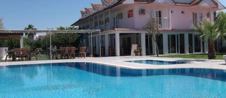 Junior Özalp Hotel