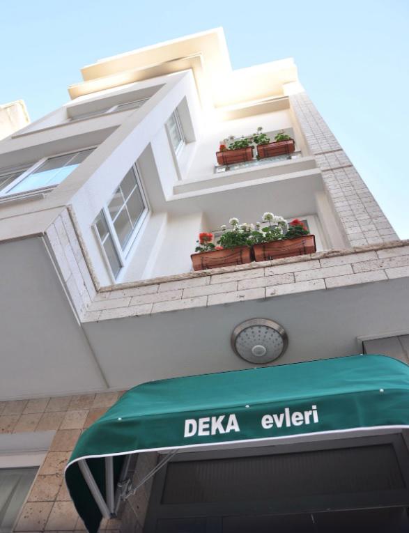 Deka Evleri