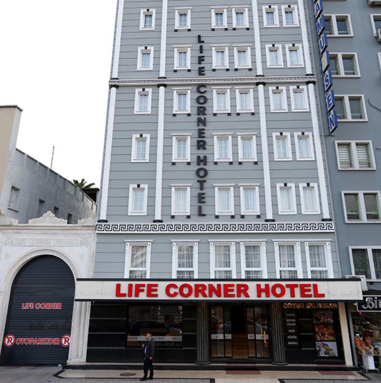 Life Corner Hotel