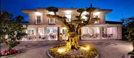B. Equine Range Hotel