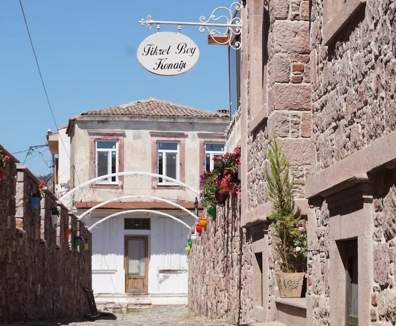 Fikret Bey Konağı