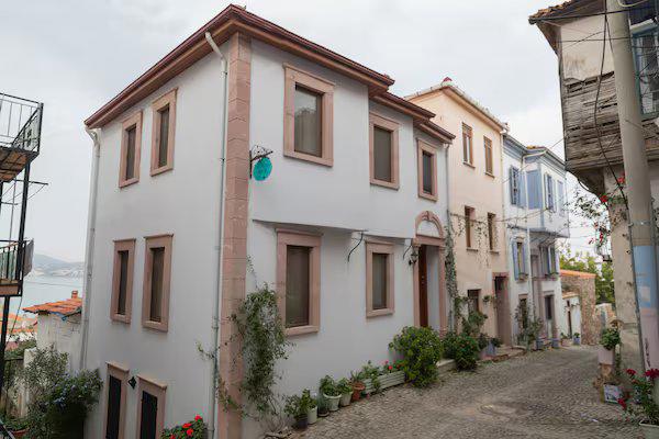 Nil House