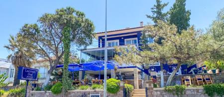 Lacivert Hotel