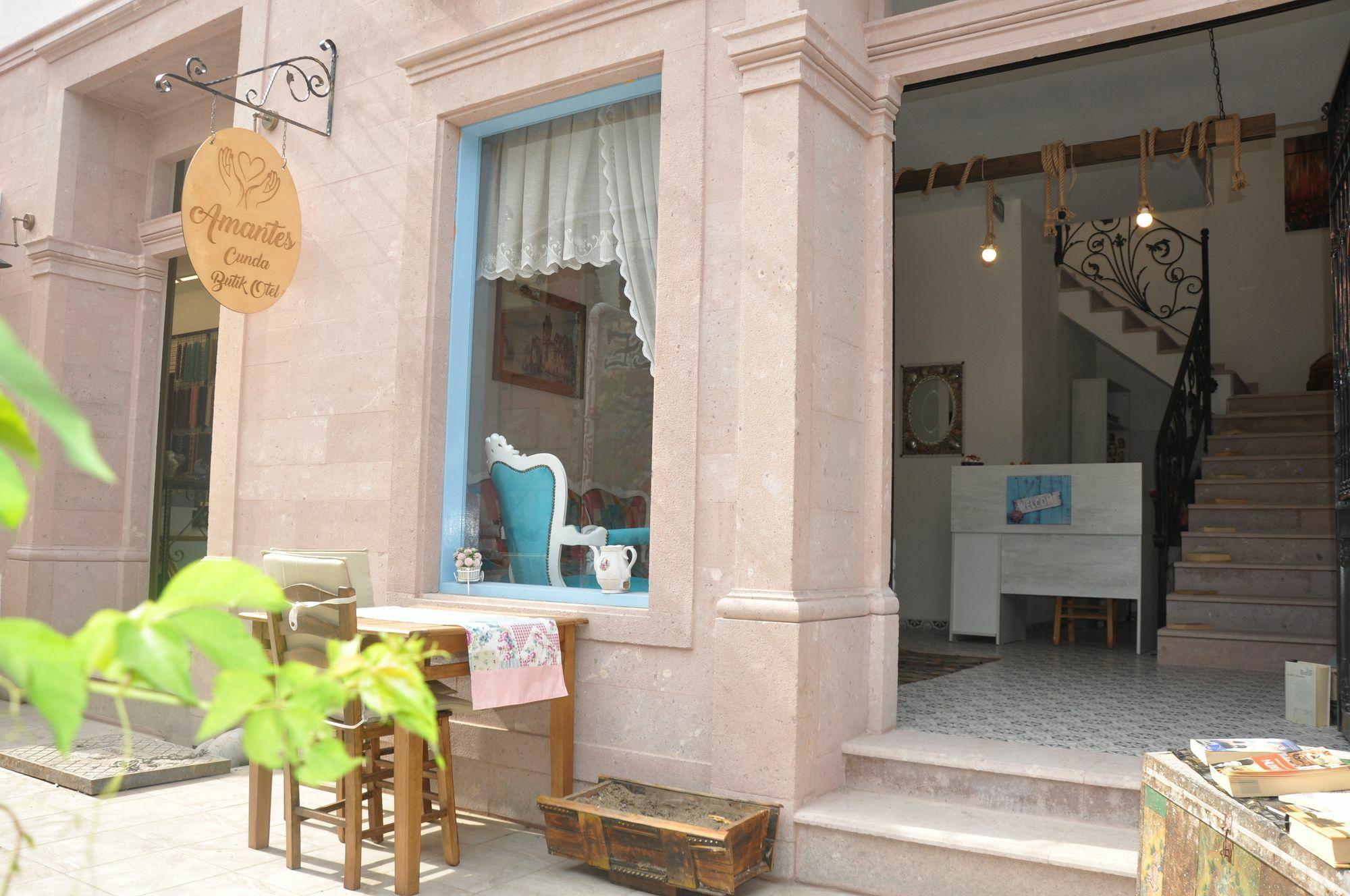 Amantes Cunda Butik Otel