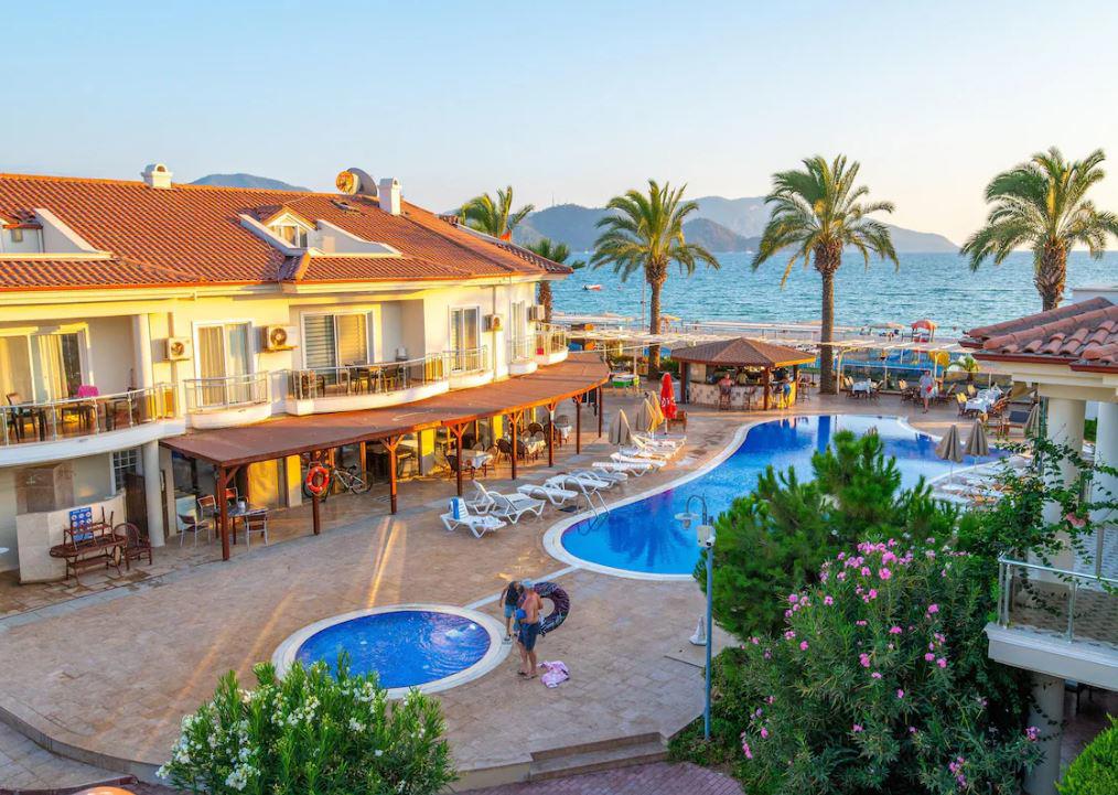 Sunset Beach Club Lebrentals