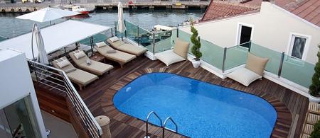 Alesta Yacht Hotel