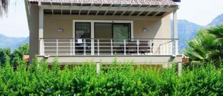 Aquamarine Apartments