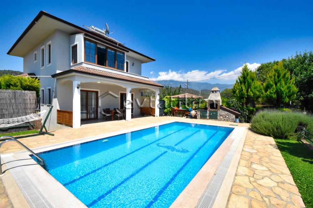 Villa Berna By EvTatilim