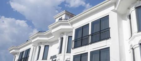 Alesta Seaside Residence