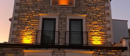 Victoria Hotel And Lounge