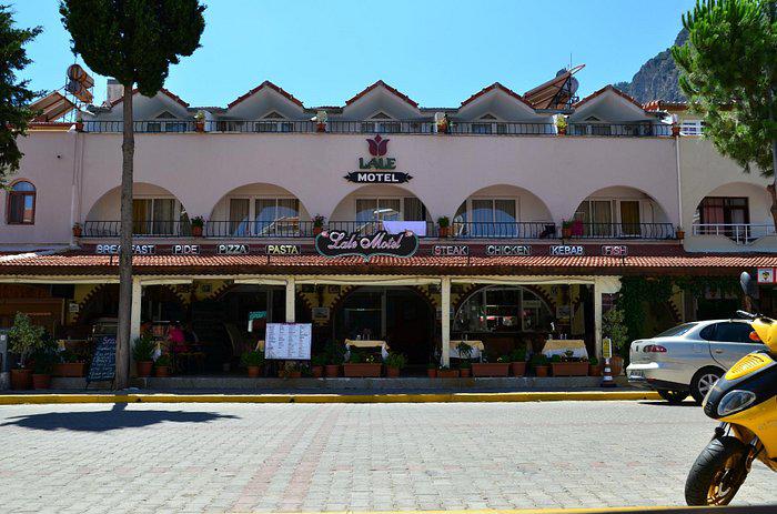 Lale Otel Turunç