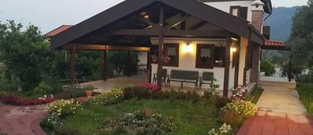 Mandarin Bed & Breakfast