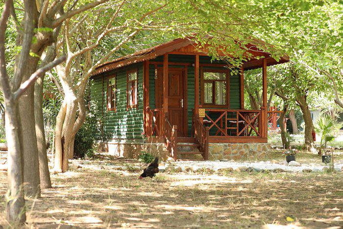 Eden Bungalows & Beach