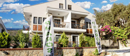Pharos Otel
