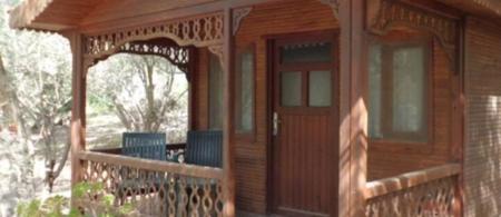 Hosmahal Cafe Restaurant & Bungalows