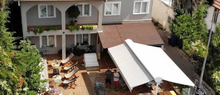 A&B Home Hotel