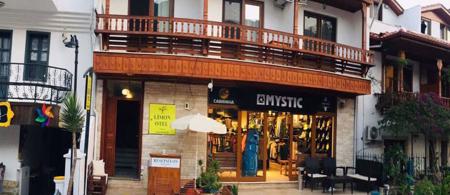Limon Otel Akyaka